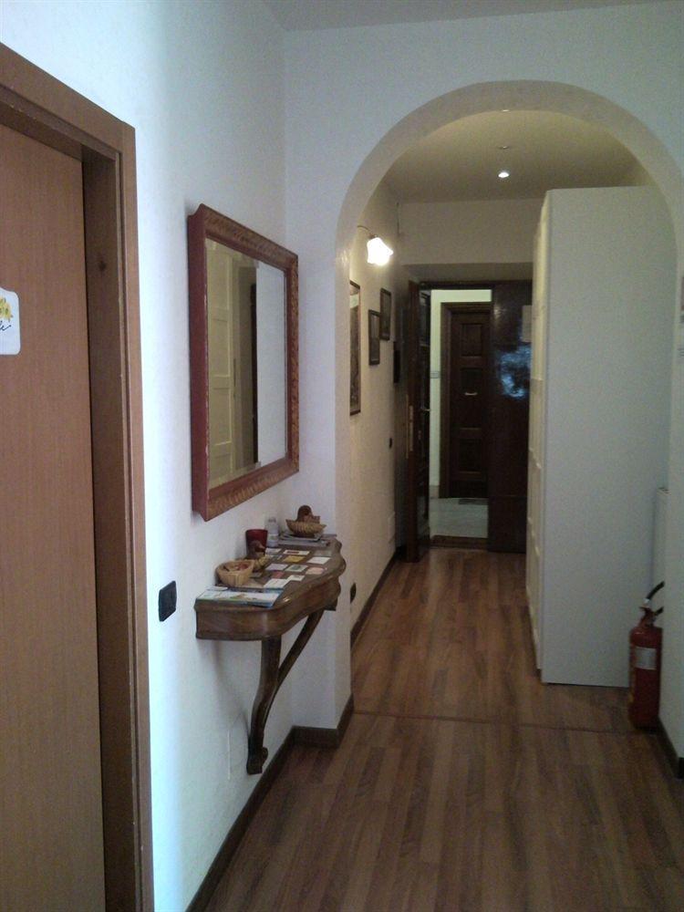 Blue Suite Vatican Guesthouse Рим Екстер'єр фото