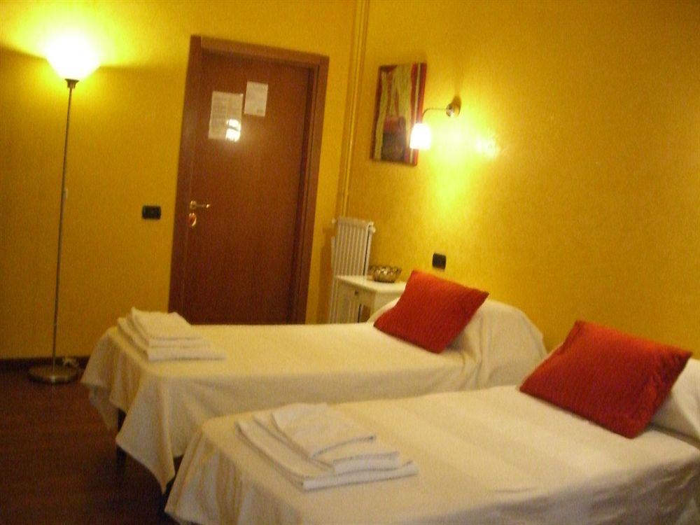 Blue Suite Vatican Guesthouse Рим Екстер'єр фото