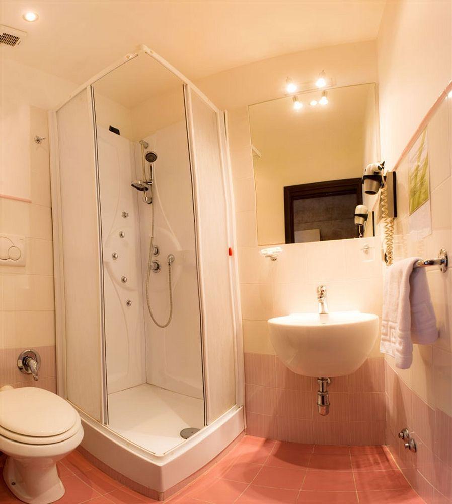 Blue Suite Vatican Guesthouse Рим Екстер'єр фото