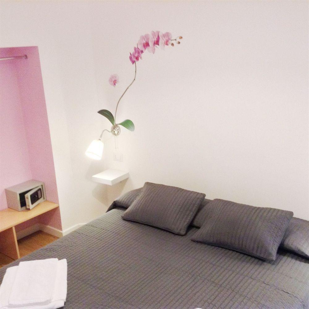 Blue Suite Vatican Guesthouse Рим Екстер'єр фото