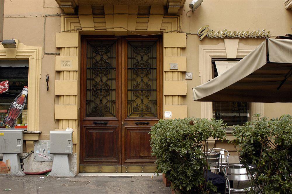 Blue Suite Vatican Guesthouse Рим Екстер'єр фото